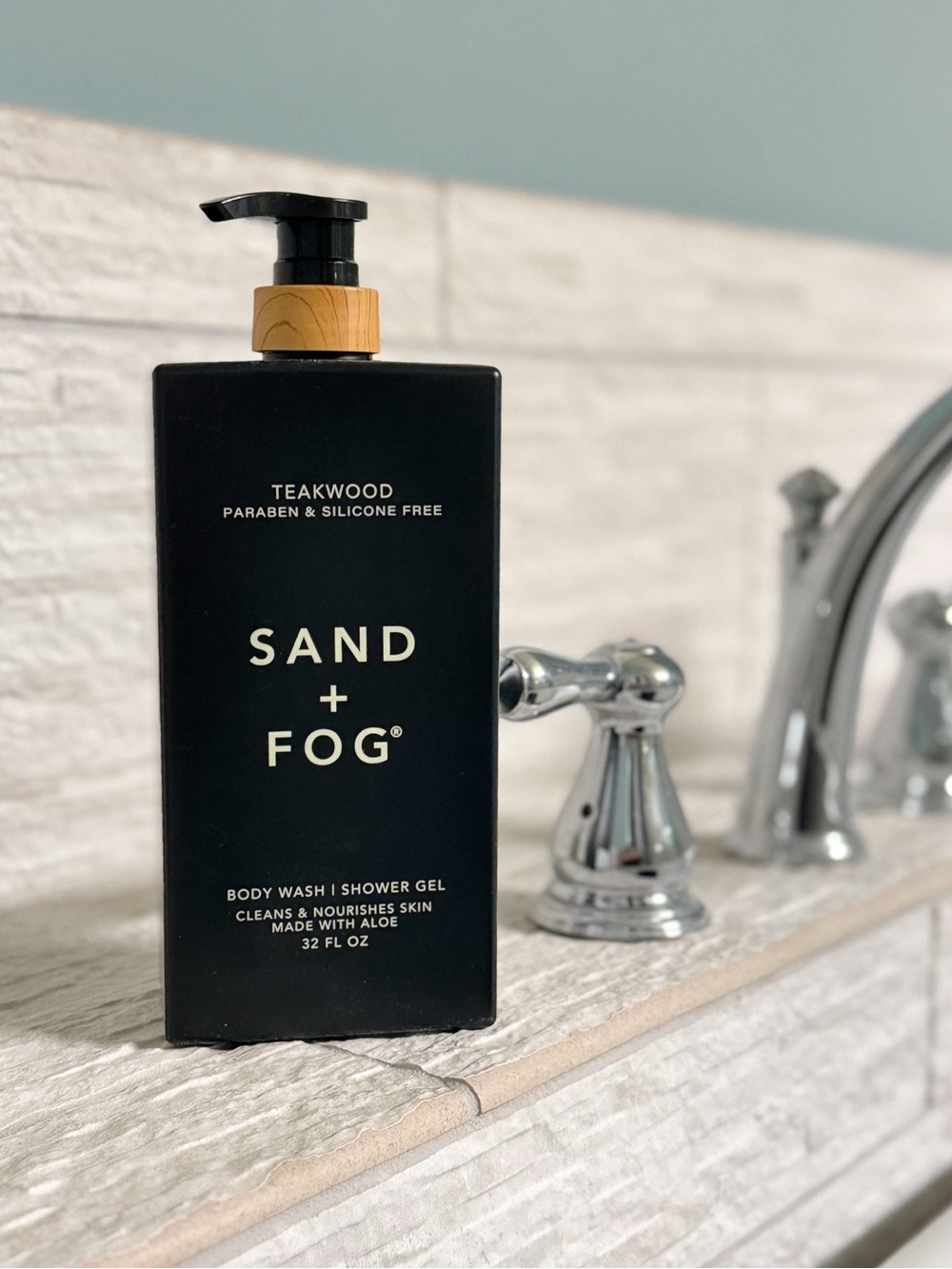 Sand + Fog Teakwood Body Wash Shower Gel 32 oz Jumbo Size Paraben Free New